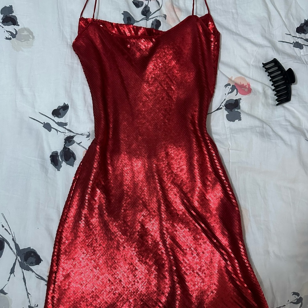 DRESS